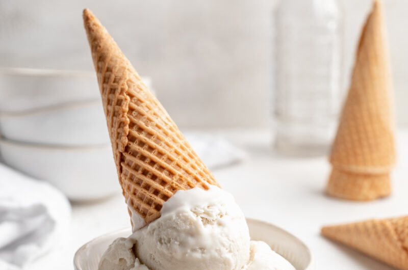 No-Churn Vegan Vanilla Ice Cream