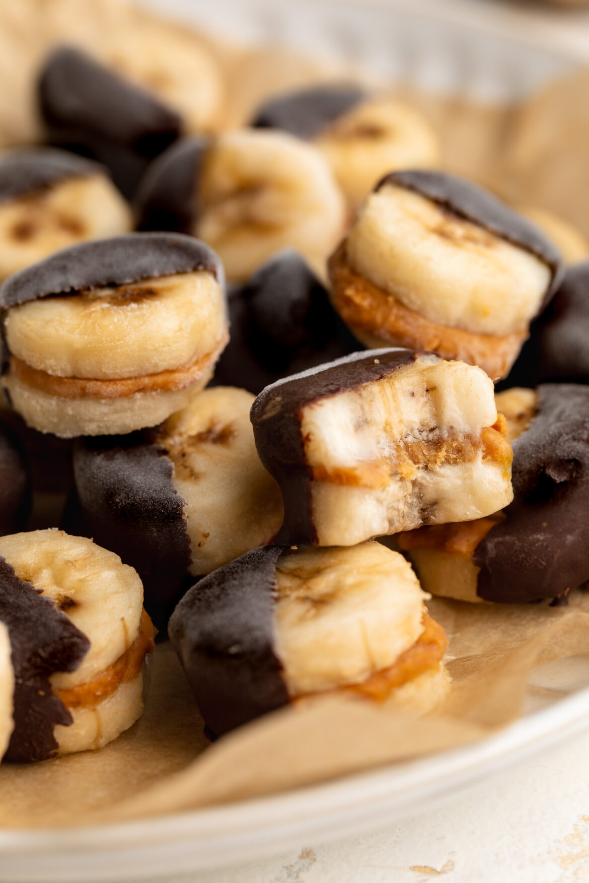 Frozen Banana and Peanut Butter Bites (4 ingredients!)