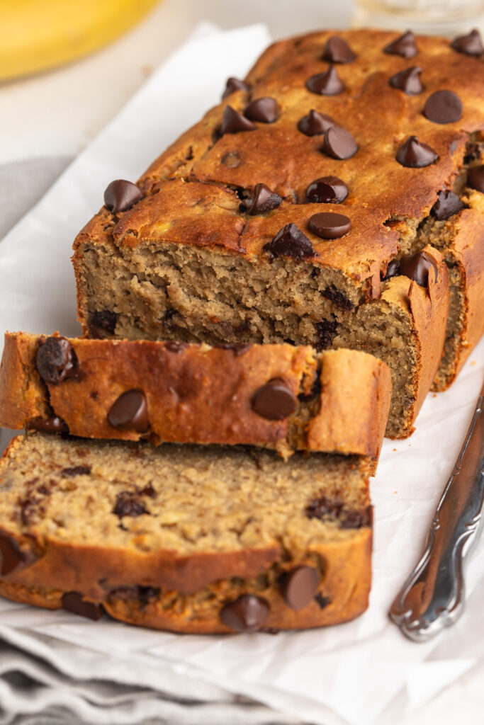 protein banana bread slices