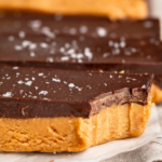 4-Ingredient Healthy Peanut Butter Cup Bars